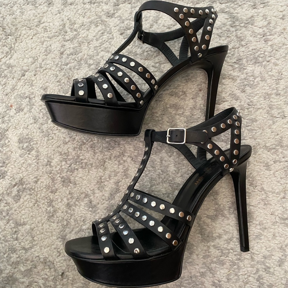 Saint Laurent studded Leather T-Strap Sandals